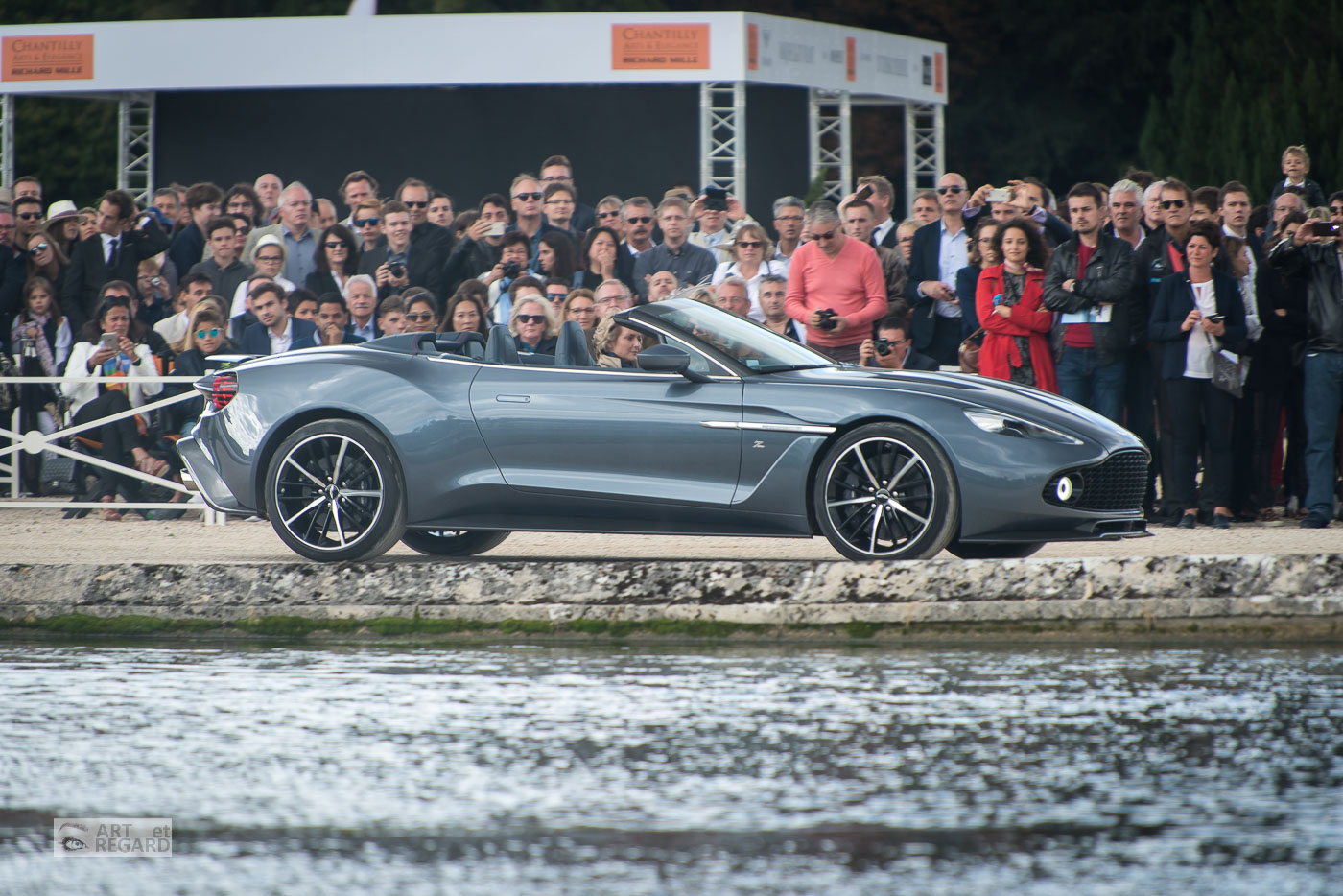 Aston Martin Vanquish Zagato Volante Présentation de l'Aston Martin Vanquish Zagato Volante