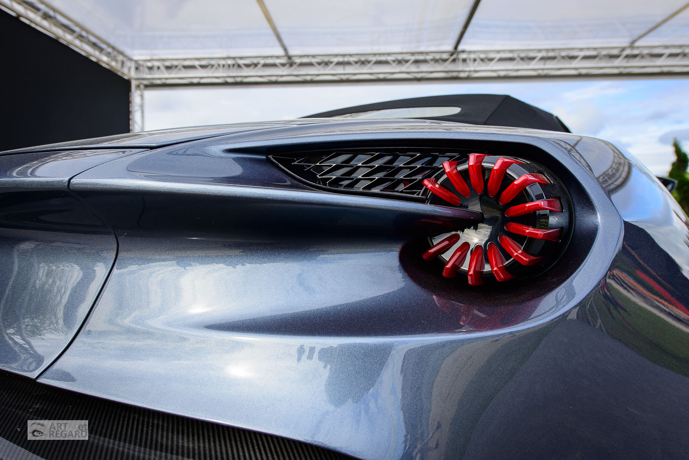 Aston Martin Vanquish Zagato Volante Présentation de l'Aston Martin Vanquish Zagato Volante