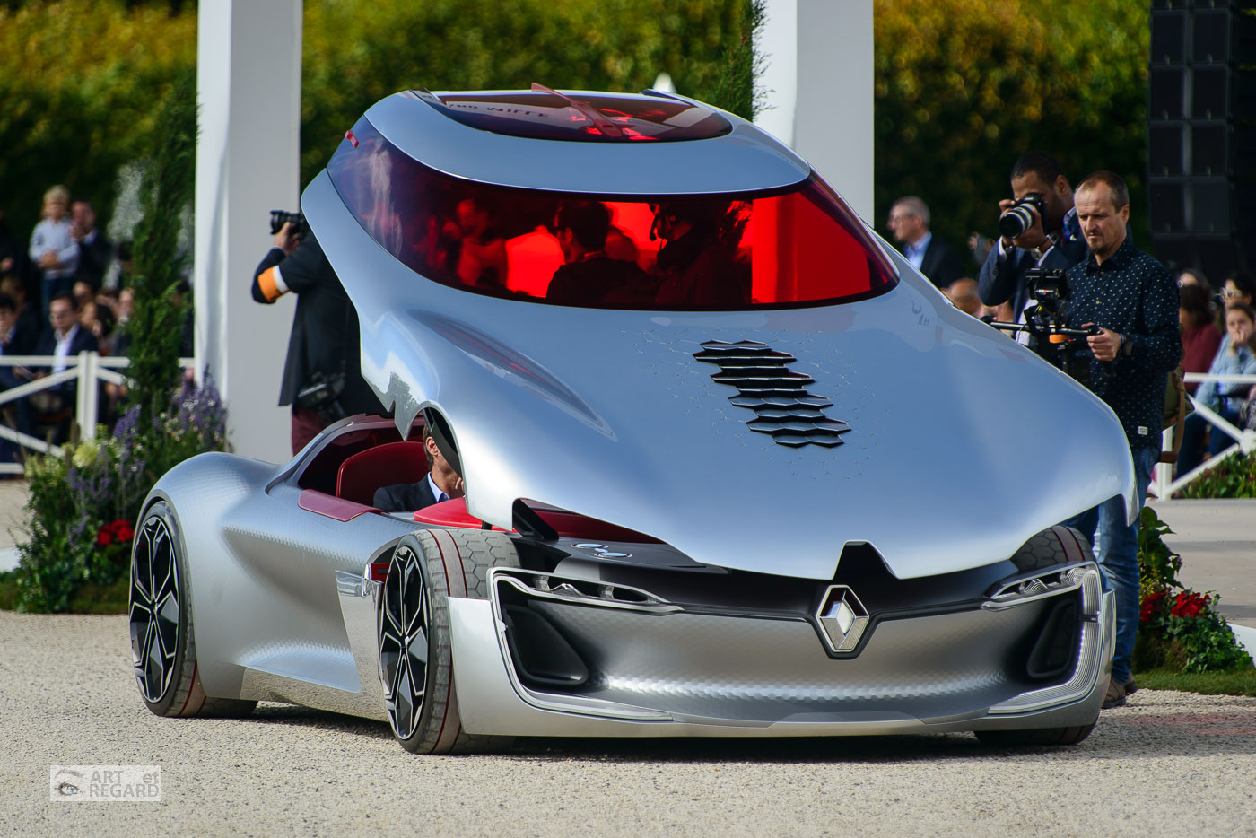 Renault TREZOR Présentation de la Renault TREZOR